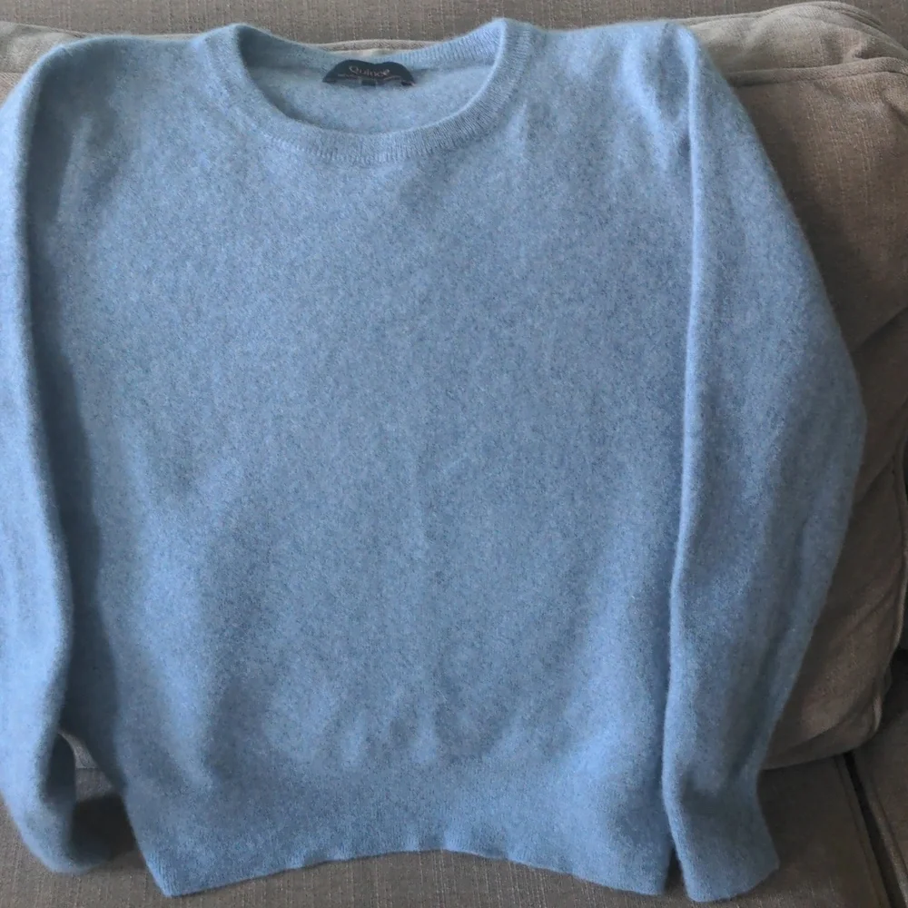 Quince 100% Cashmere  Crewneck Sweater,  Size S., NWOT,  Faded Denim Blue - Picture 2 of 7